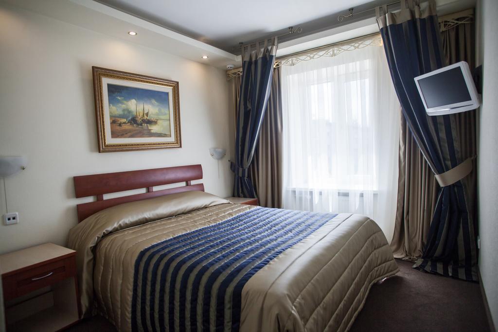 Druzhba Hotel Krywyj Rih Exterior foto